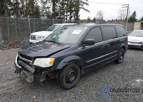 2013 Chrysler Town & Country Touring z USA, uszkodzony, nr VIN 2C4RC1BG7DR691859